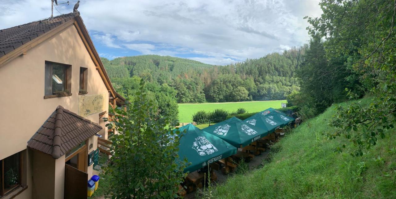 Penzion Pod Kaplickou Tisnov Exterior foto